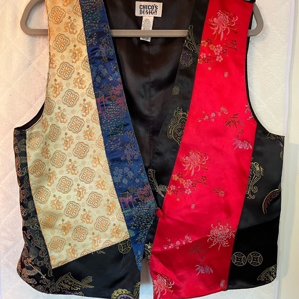 Woman’s Vintage Chico Design Vest - Picture 3 of 8